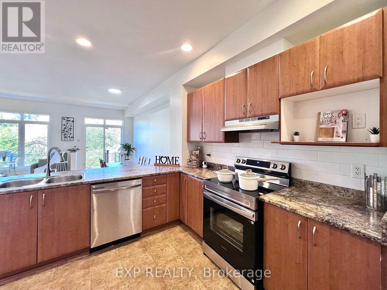 457 Foxhall Way, Ottawa, Ontario  K2M 0G2 - Photo 16 - X12433617