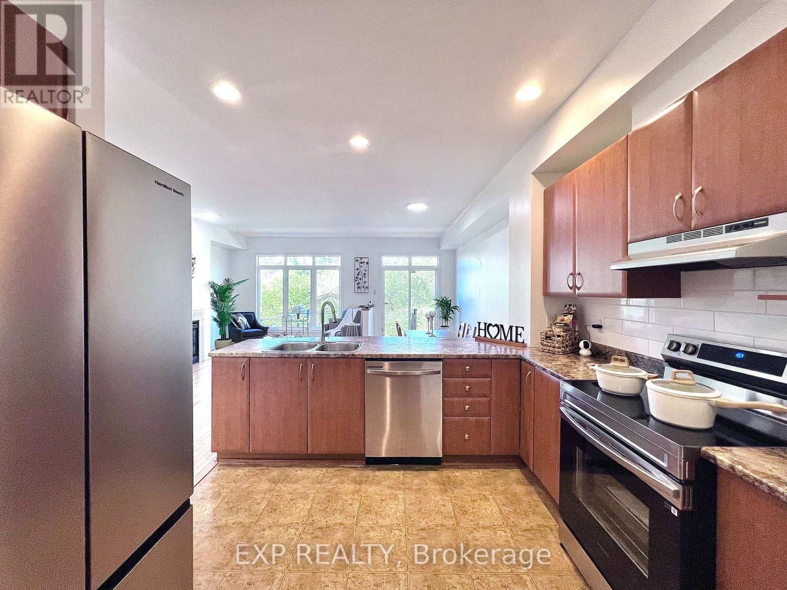 457 Foxhall Way, Ottawa, Ontario  K2M 0G2 - Photo 17 - X12433617