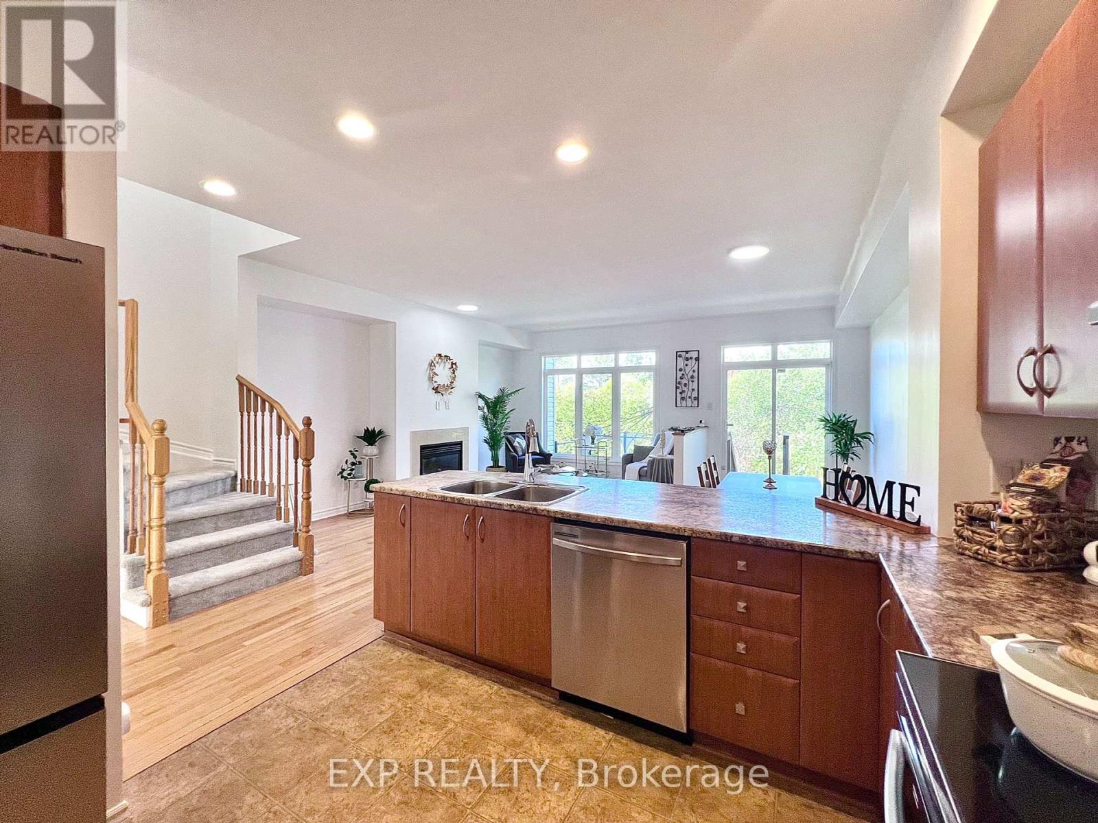 457 Foxhall Way, Ottawa, Ontario  K2M 0G2 - Photo 18 - X12433617
