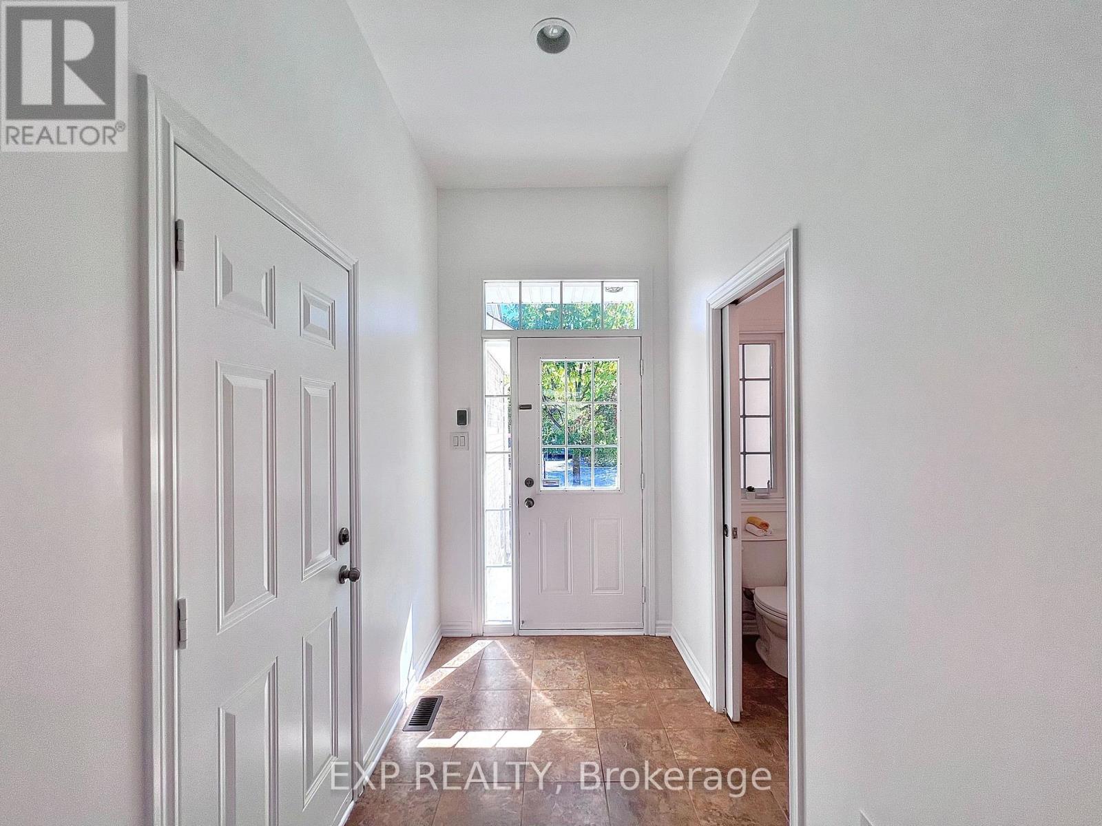 457 Foxhall Way, Ottawa, Ontario  K2M 0G2 - Photo 4 - X12433617