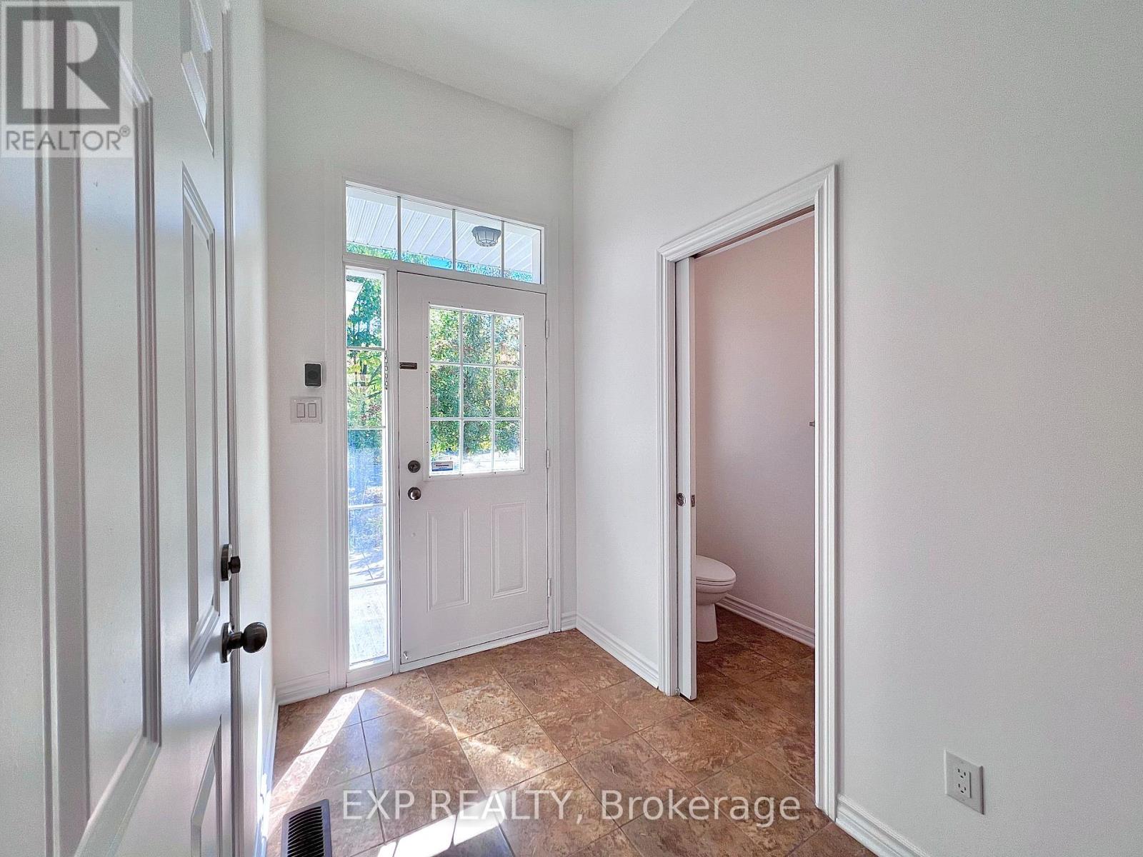 457 Foxhall Way, Ottawa, Ontario  K2M 0G2 - Photo 5 - X12433617
