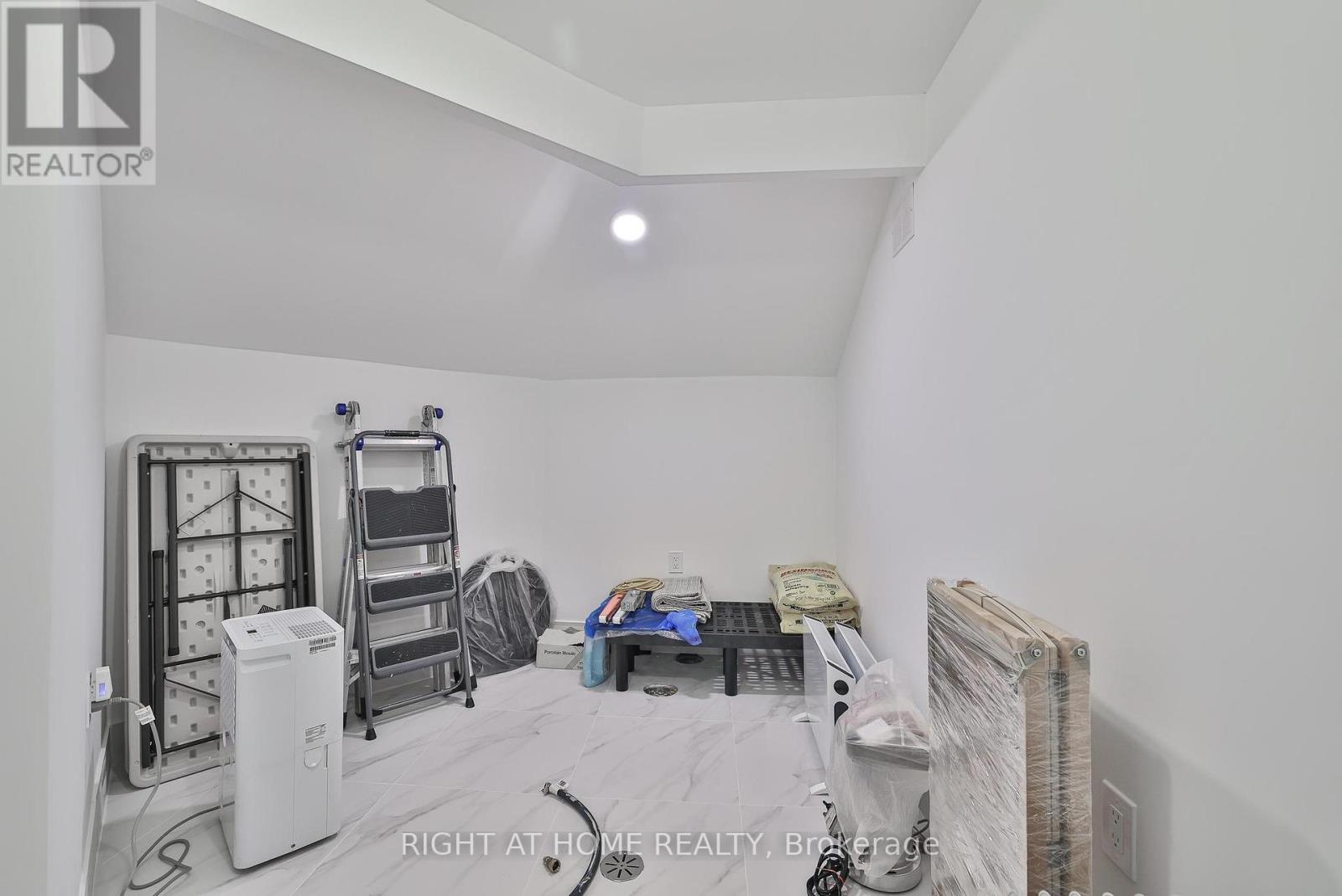 58 Yorkview Drive, Toronto (Willowdale West), Ontario  M2R 1J8 - Photo 47 - C12433616