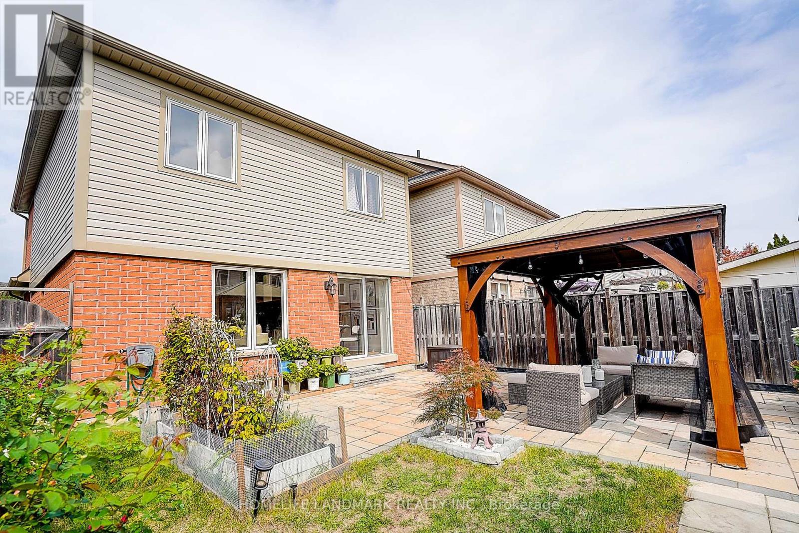21 Donlevy Crescent, Whitby, Ontario  L1R 0B9 - Photo 38 - E12433621