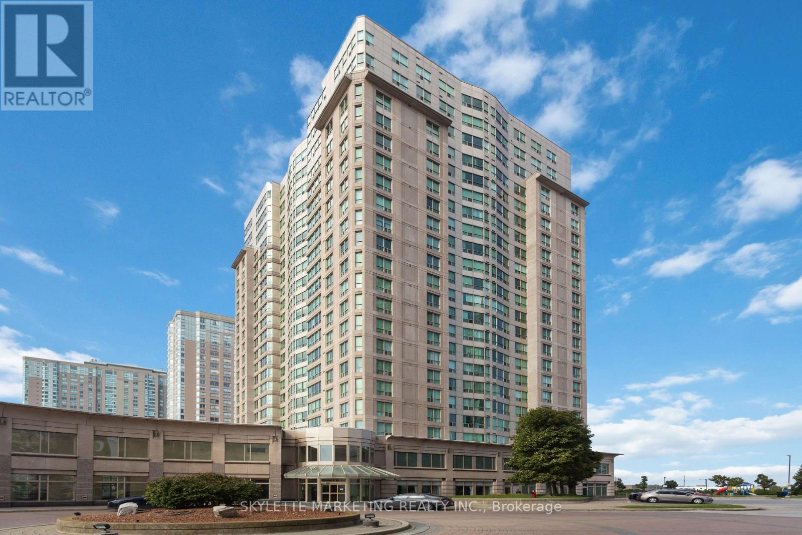 Ph205 - 18 Lee Centre Drive, Toronto (Woburn), Ontario  M1H 3H5 - Photo 1 - E12433630