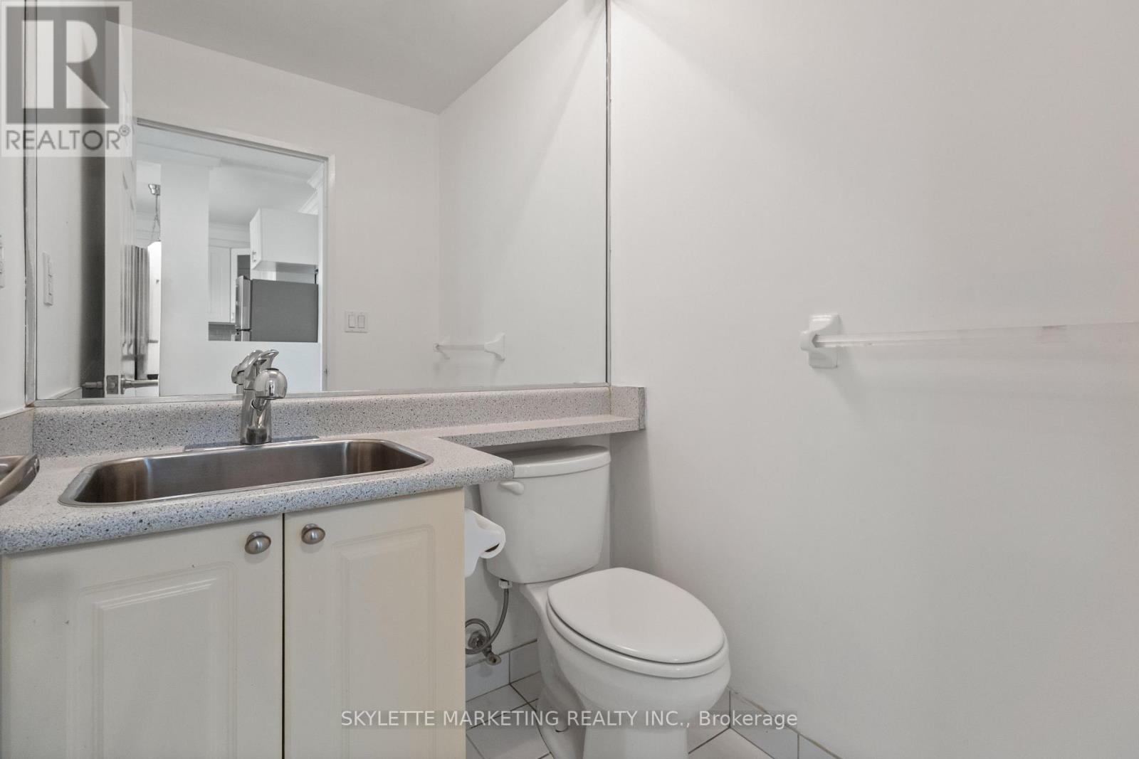 Ph205 - 18 Lee Centre Drive, Toronto (Woburn), Ontario  M1H 3H5 - Photo 22 - E12433630