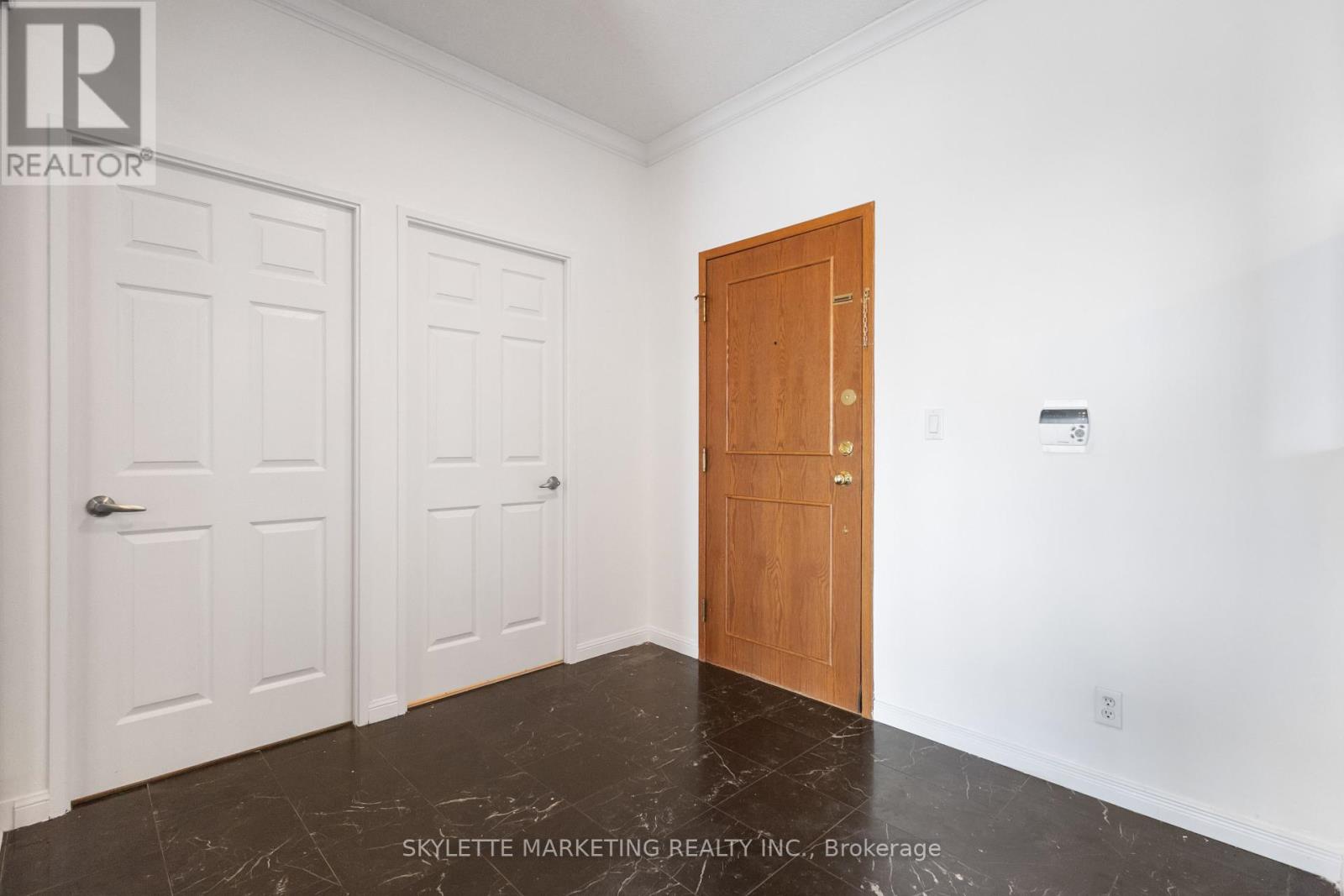 Ph205 - 18 Lee Centre Drive, Toronto (Woburn), Ontario  M1H 3H5 - Photo 4 - E12433630