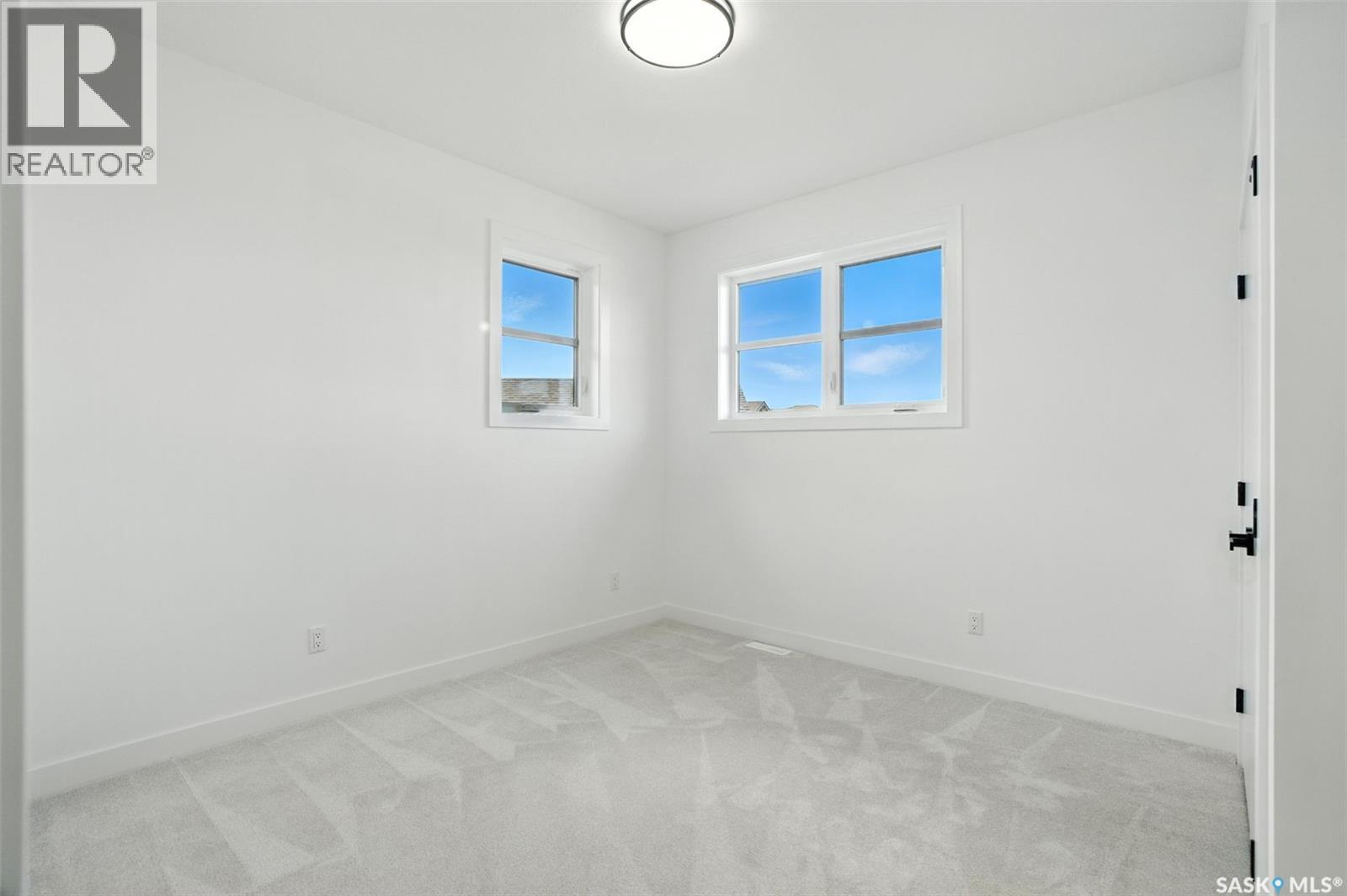 319 Woolf Bay, Saskatoon, Saskatchewan  S7W 1E5 - Photo 32 - SK019650