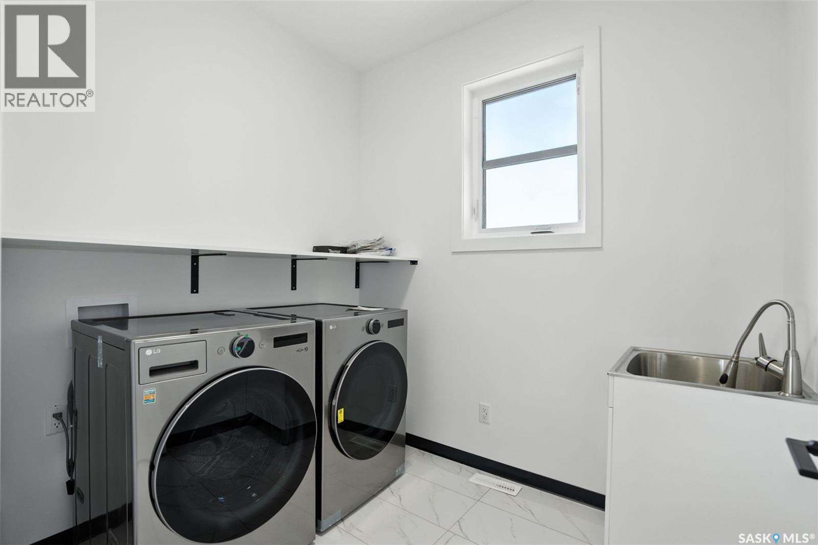 319 Woolf Bay, Saskatoon, Saskatchewan  S7W 1E5 - Photo 34 - SK019650