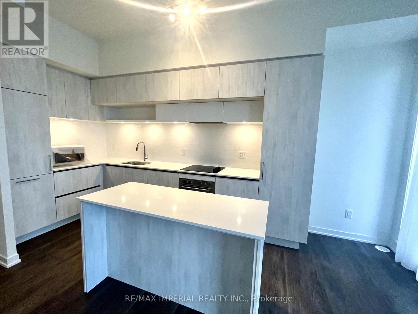 112 - 10 Steckley House Lane, Richmond Hill, Ontario  L4S 0N1 - Photo 5 - N12433634