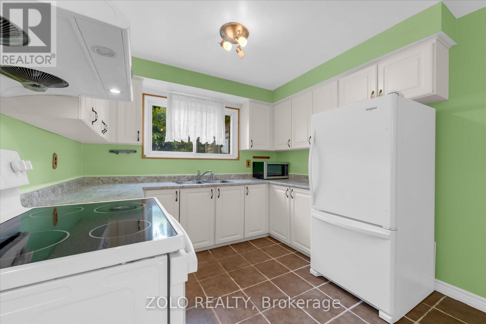 29 Newlyn Crescent, Brampton, Ontario  L6V 3A9 - Photo 25 - W12433633
