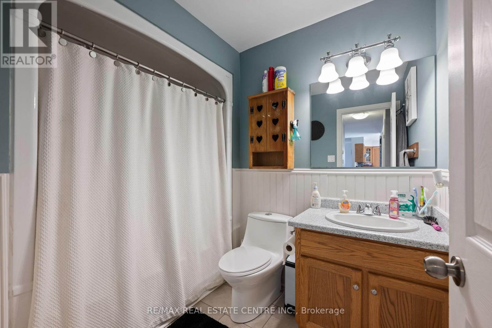 316 Olde Village Court, Shelburne, Ontario  L0N 1S2 - Photo 16 - X12433618