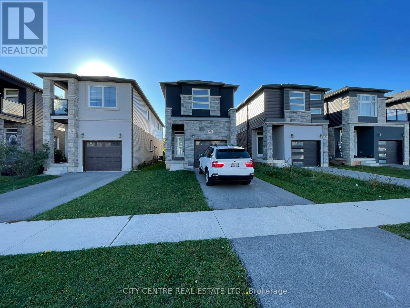 308 Louise Street, Welland, Ontario  L3B 0H8 - Photo 4 - X12433619