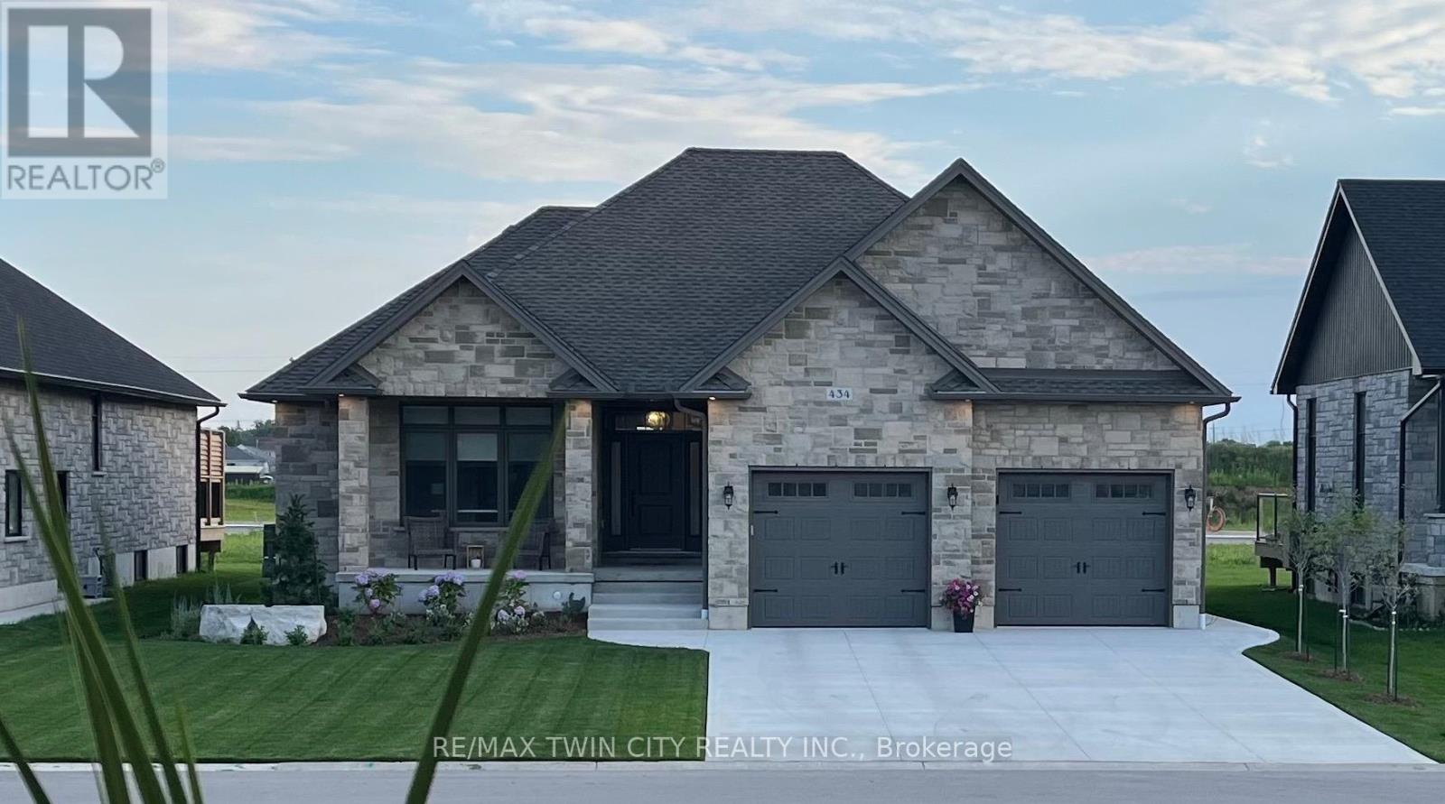 434 Normanton Street, Saugeen Shores, Ontario  N0H 2C3 - Photo 31 - X12433632