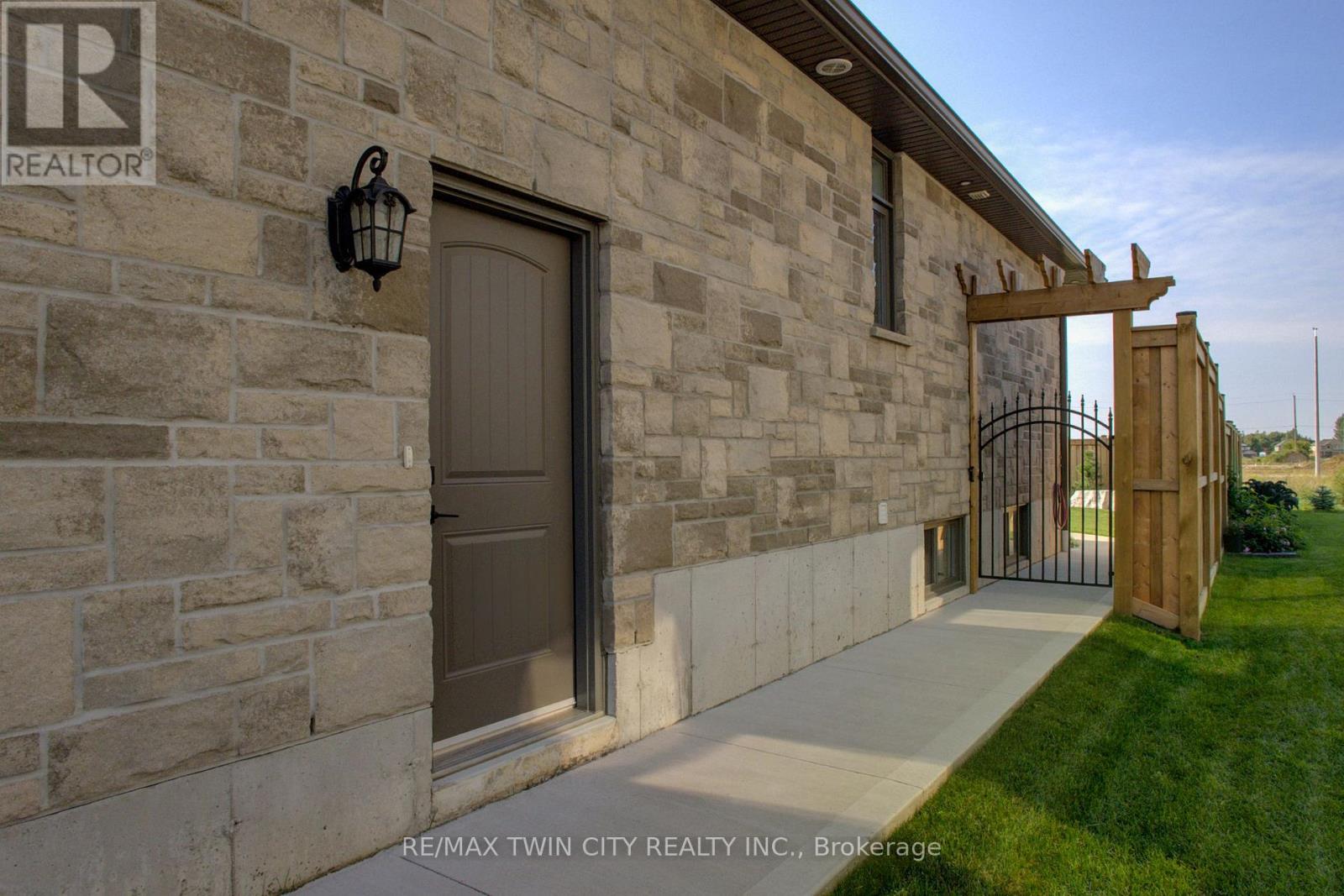 434 Normanton Street, Saugeen Shores, Ontario  N0H 2C3 - Photo 32 - X12433632