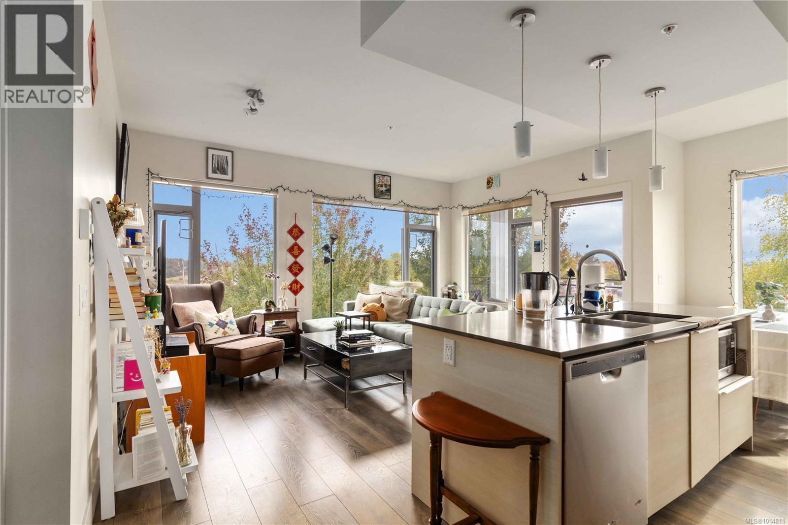 309 3815 Rowland Ave, Saanich, British Columbia V8Z 5Z4 - Photo 7 - 1014811