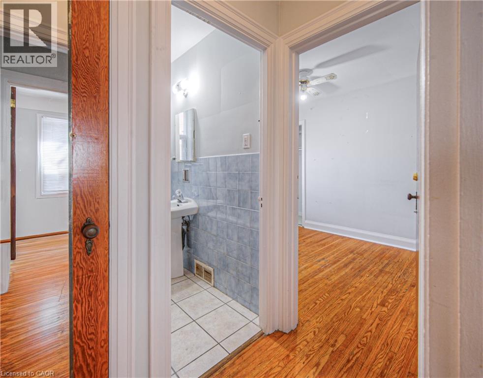 77 Emerson Street, Hamilton, Ontario  L8S 2X5 - Photo 15 - 40772908