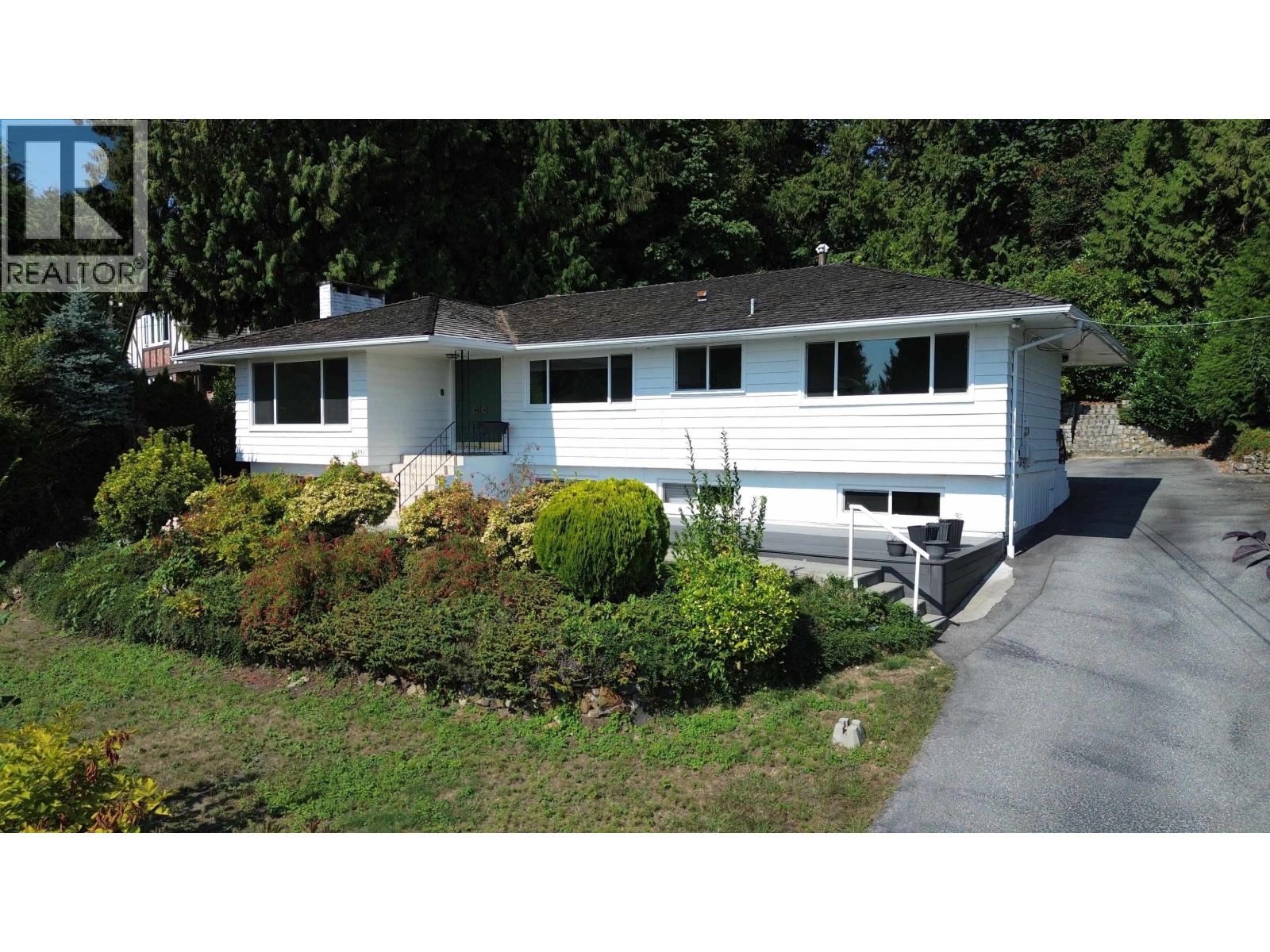 1895 Rosebery Avenue, West Vancouver, British Columbia  V7V 2Z5 - Photo 35 - R3049677