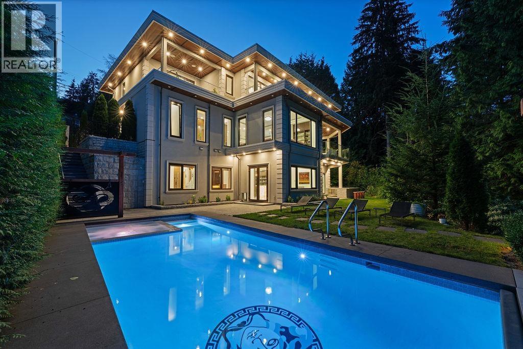 558 GLENROSS ROAD, West Vancouver, British Columbia