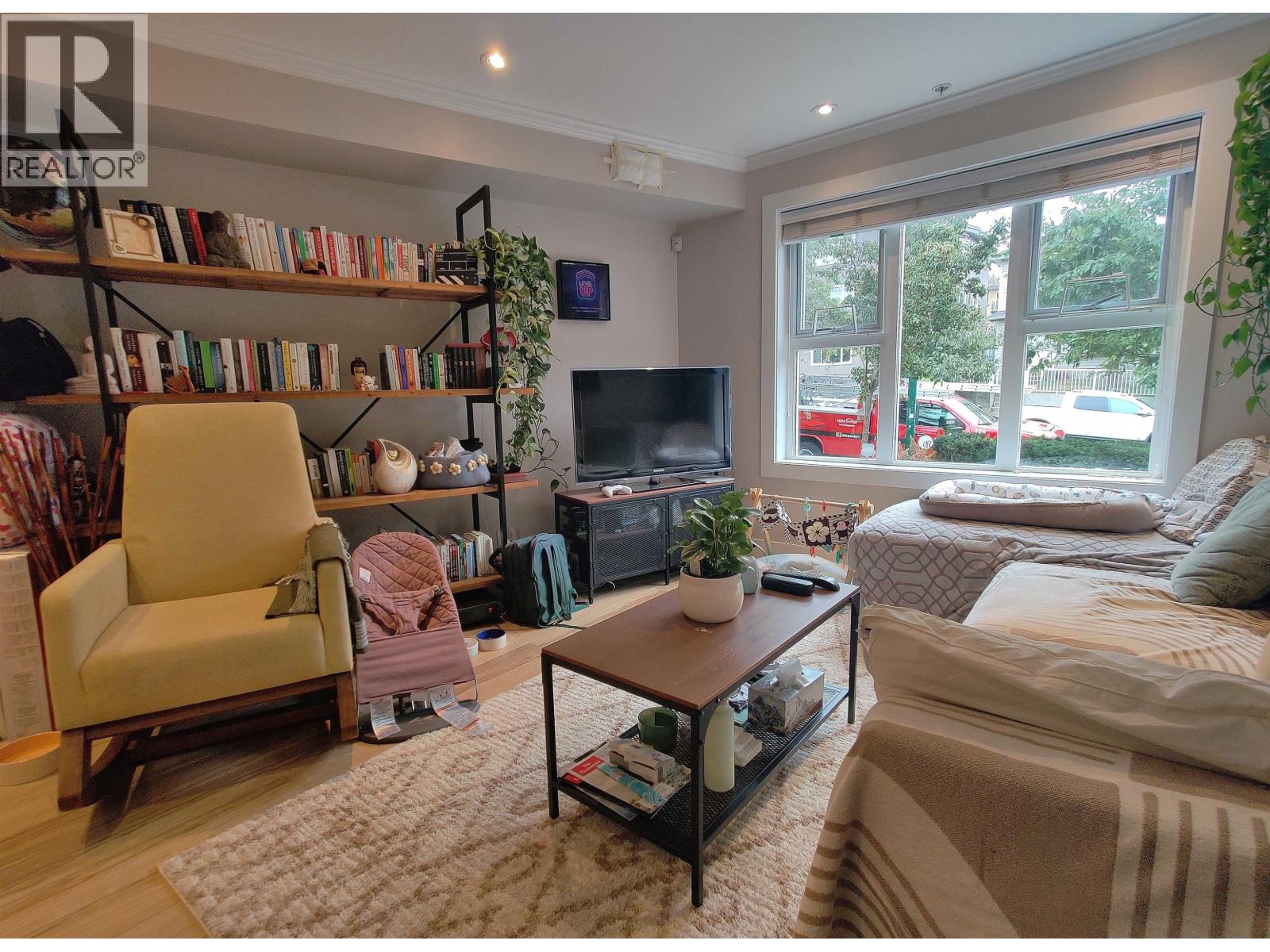 2055 Triumph Street, Vancouver, British Columbia  V5L 1K7 - Photo 12 - R3053208