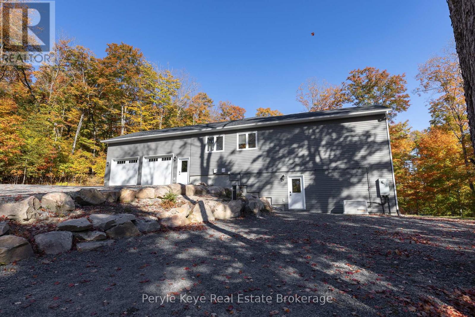103 Granite Drive, Huntsville, Ontario  P1H 2N5 - Photo 42 - X12433673