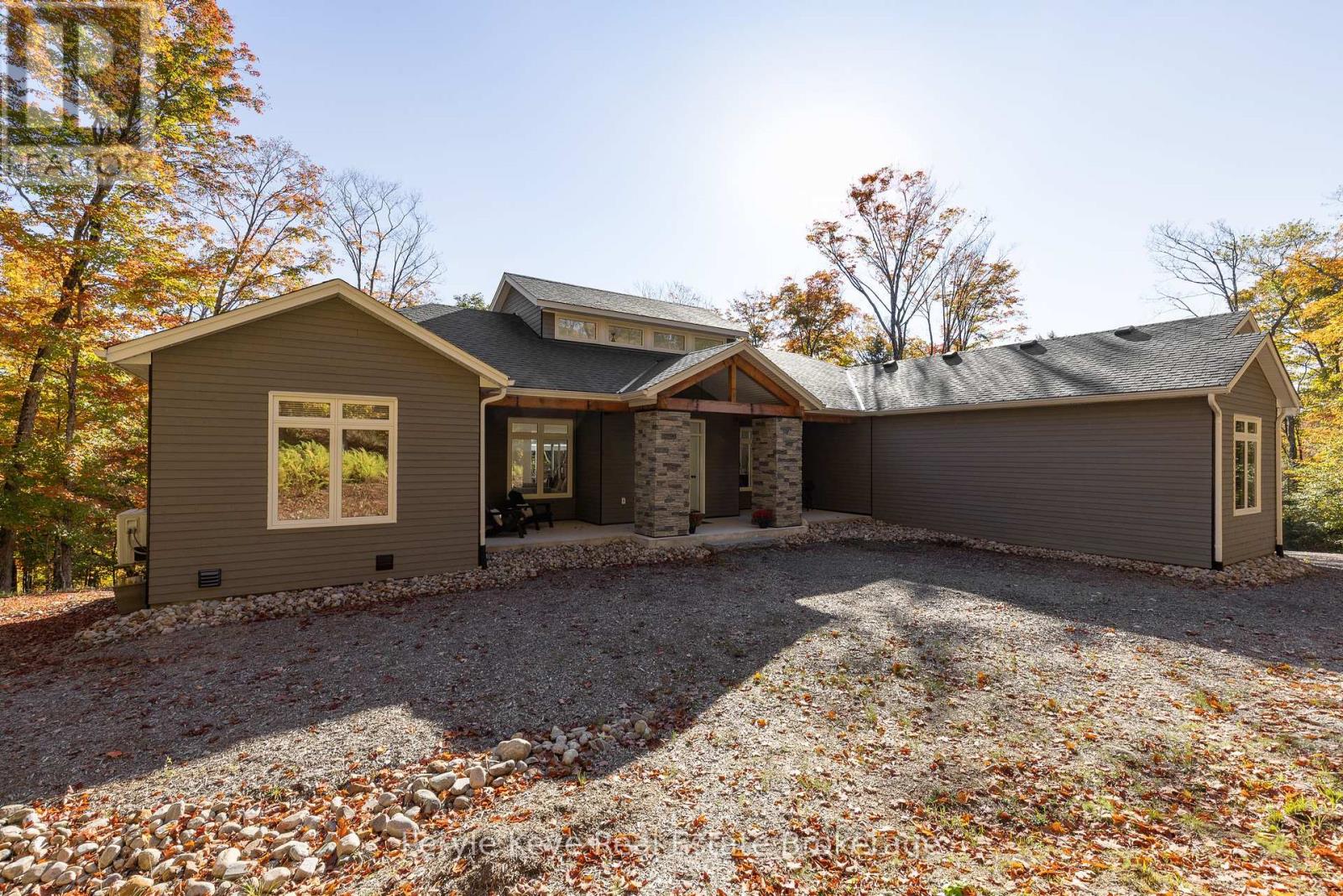 103 Granite Drive, Huntsville, Ontario  P1H 2N5 - Photo 6 - X12433673
