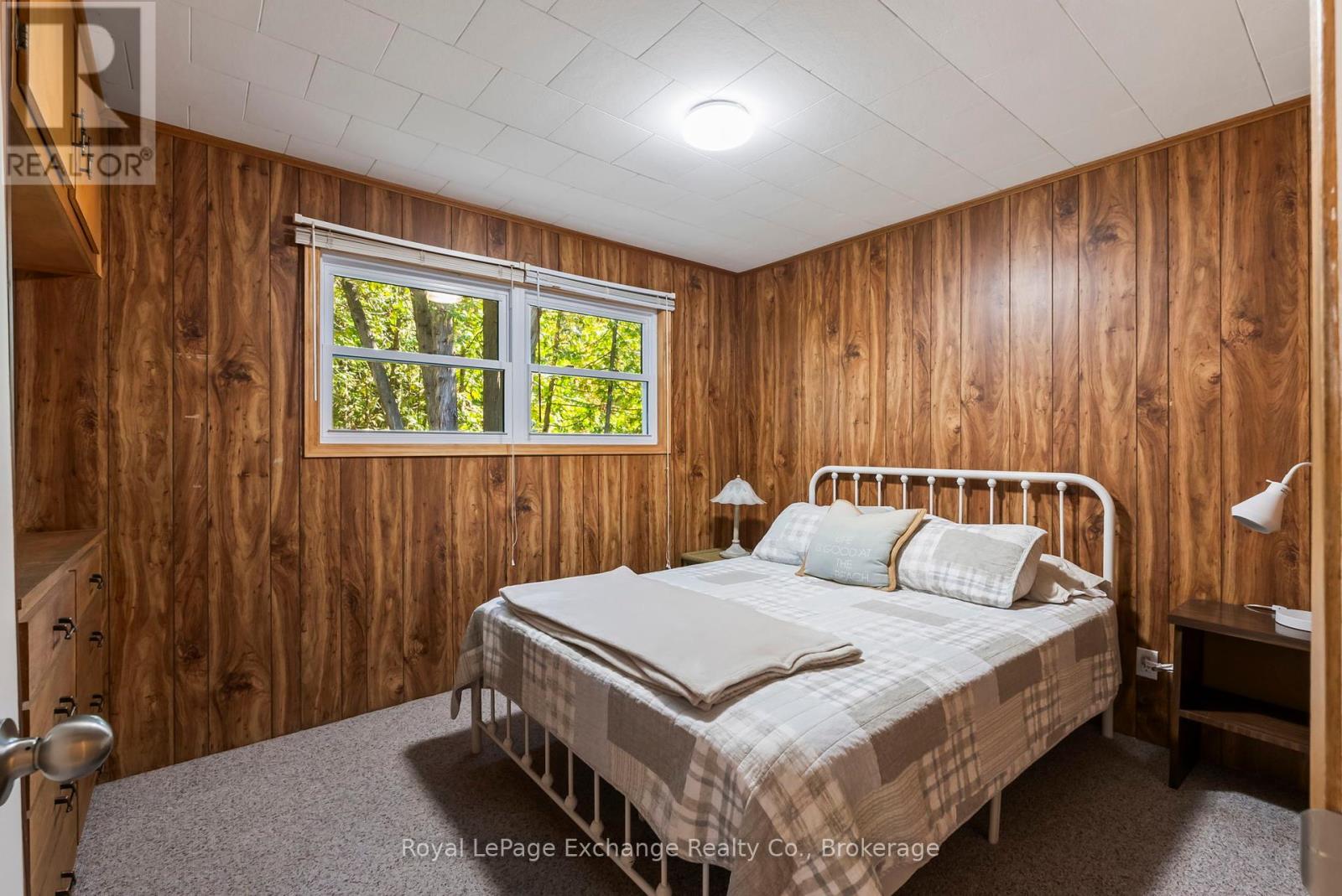 10 Edgemere Avenue, Kincardine, Ontario  N2Z 2X6 - Photo 13 - X12433675