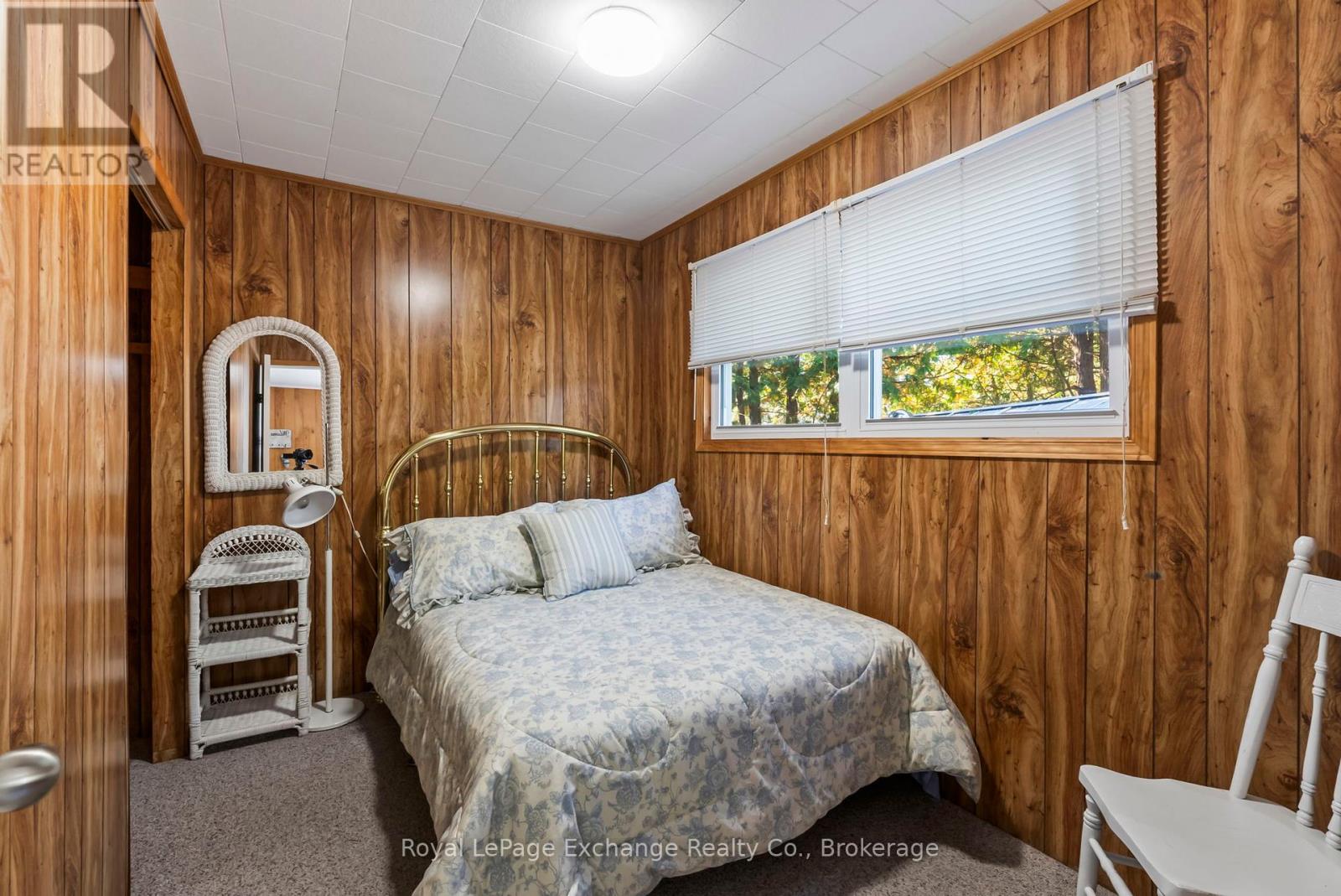 10 Edgemere Avenue, Kincardine, Ontario  N2Z 2X6 - Photo 14 - X12433675