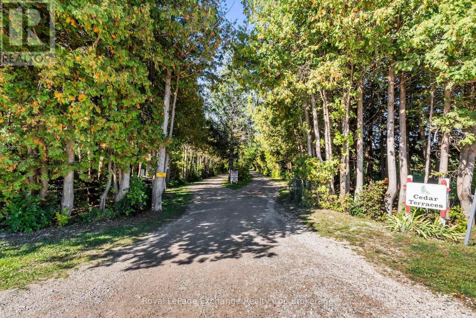 10 Edgemere Avenue, Kincardine, Ontario  N2Z 2X6 - Photo 26 - X12433675