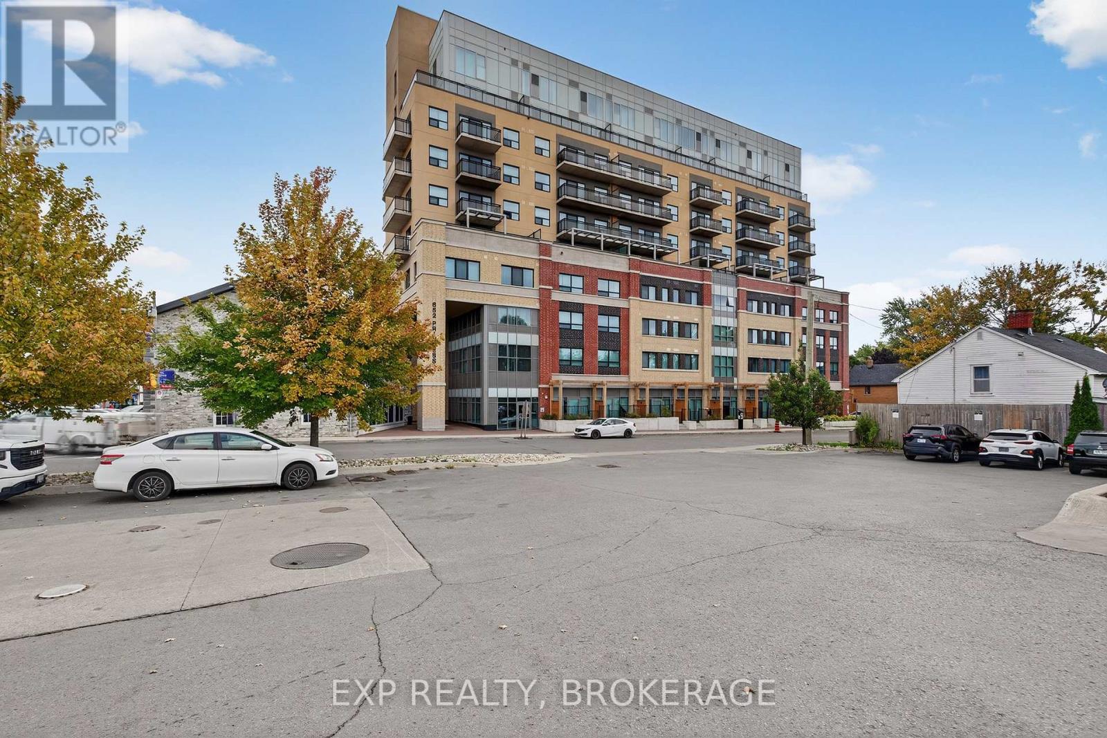 407 - 652 Princess Street, Kingston, Ontario  K7L 1E5 - Photo 1 - X12433653