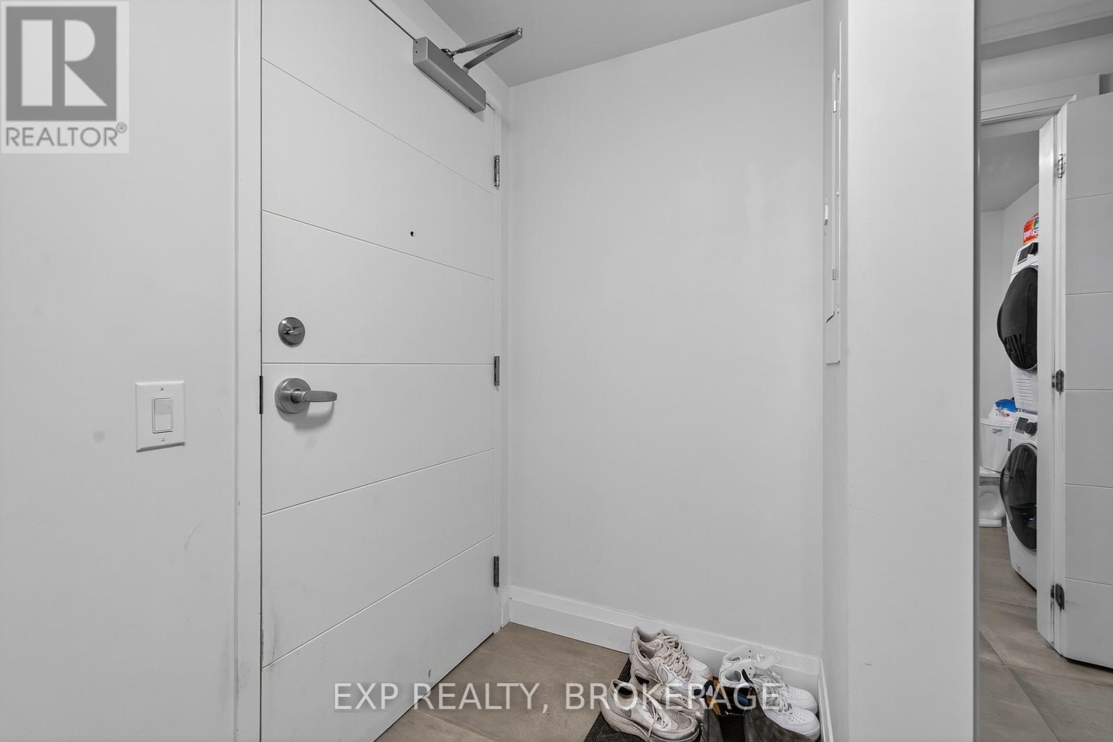 407 - 652 Princess Street, Kingston, Ontario  K7L 1E5 - Photo 4 - X12433653
