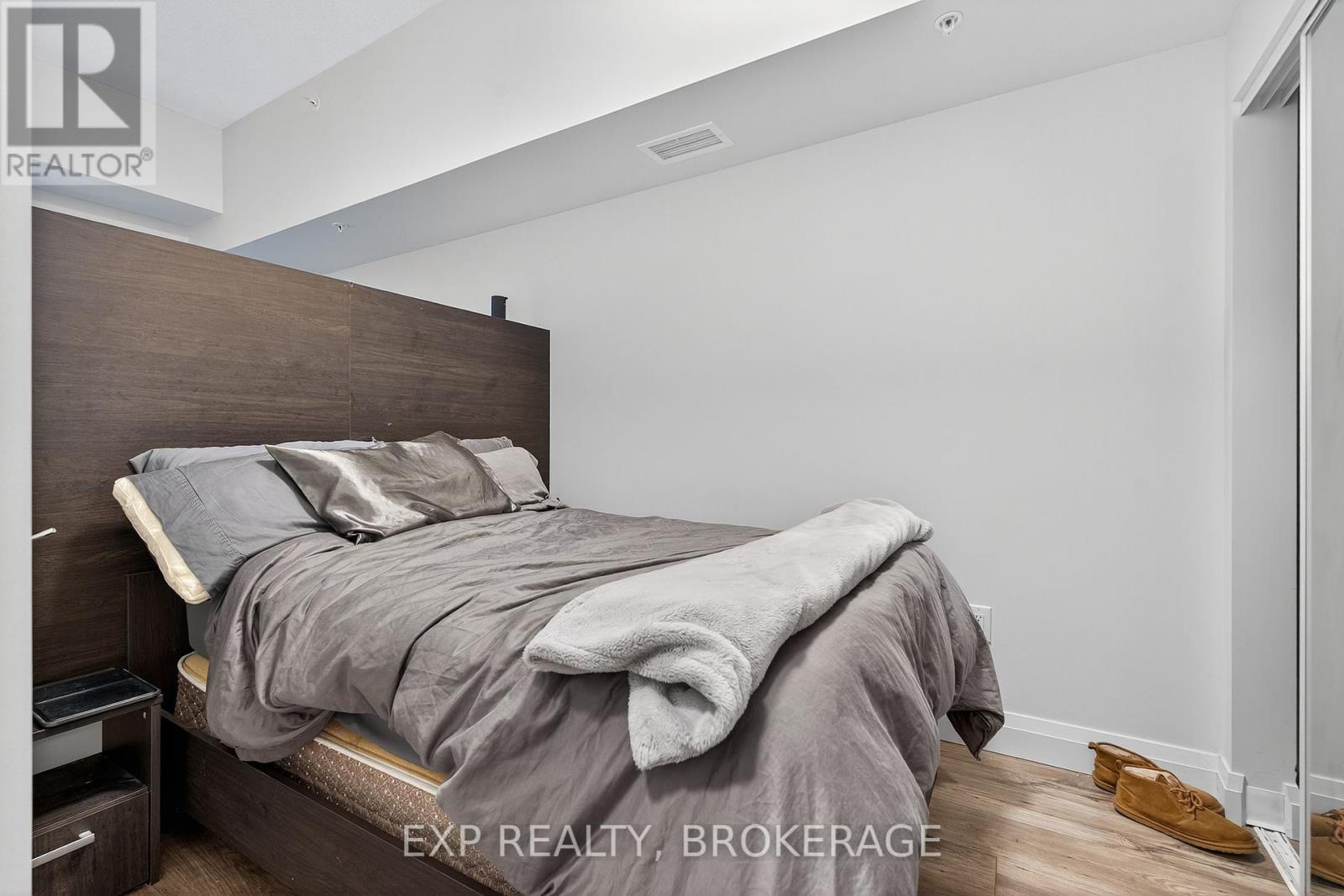 407 - 652 Princess Street, Kingston, Ontario  K7L 1E5 - Photo 6 - X12433653