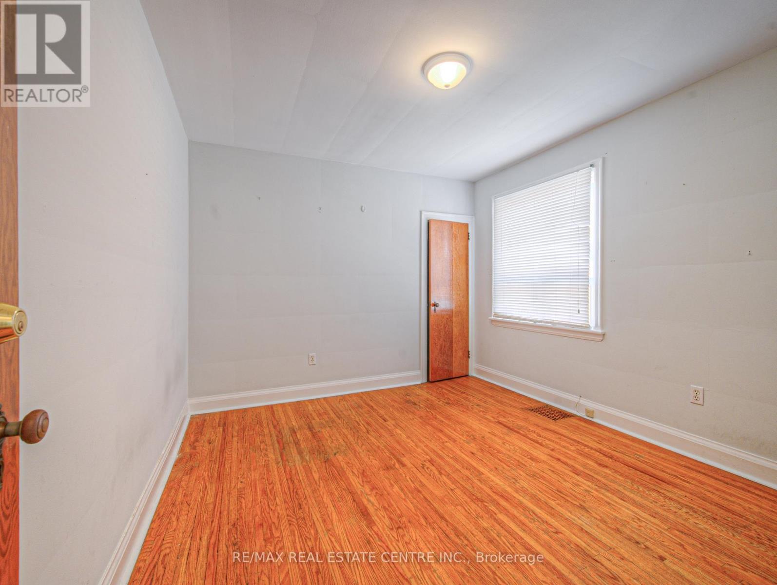 77 Emerson Street, Hamilton, Ontario  L8S 2X5 - Photo 14 - X12430739