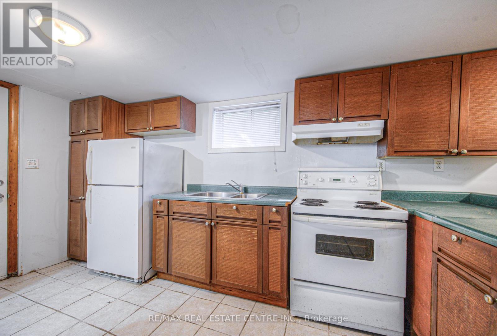 77 Emerson Street, Hamilton, Ontario  L8S 2X5 - Photo 28 - X12430739