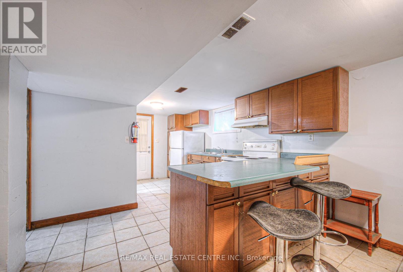 77 Emerson Street, Hamilton, Ontario  L8S 2X5 - Photo 30 - X12430739