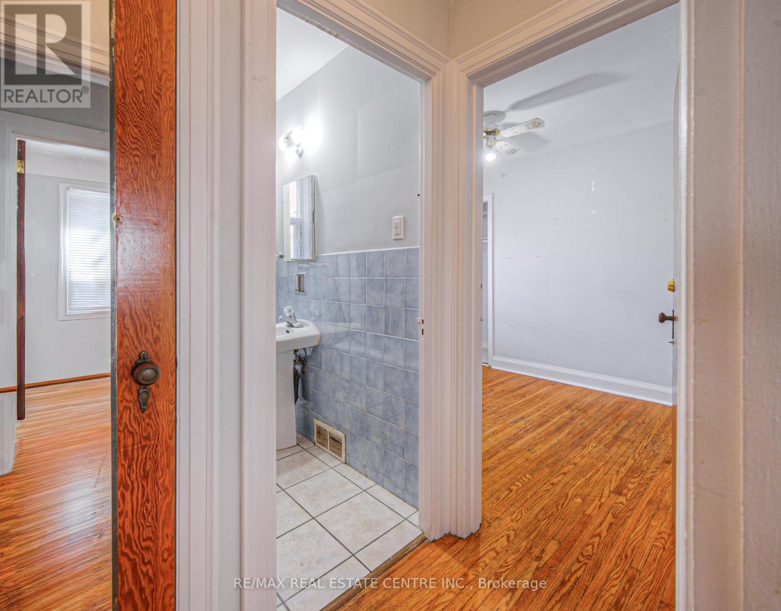 77 Emerson Street, Hamilton, Ontario  L8S 2X5 - Photo 13 - X12430739
