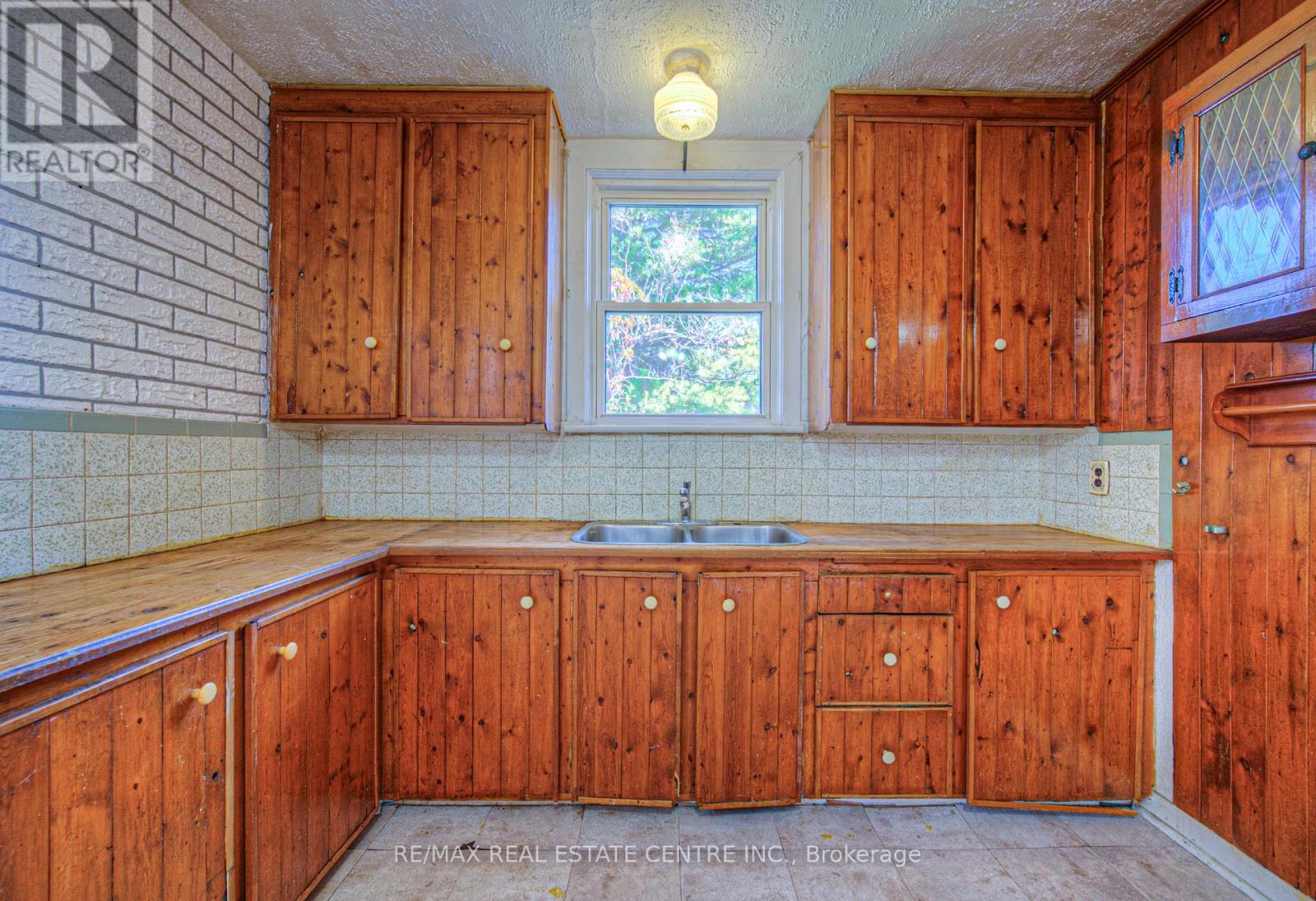 20 Beatty Avenue, Hamilton, Ontario  L8H 3P4 - Photo 13 - X12430745