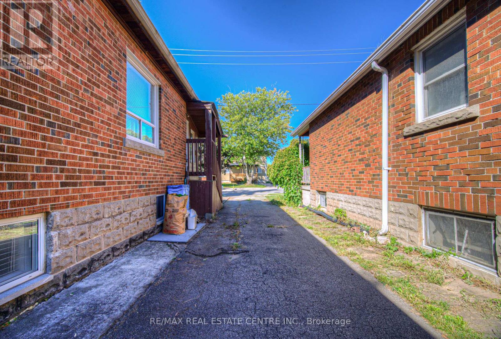 77 Emerson Street, Hamilton, Ontario  L8S 2X5 - Photo 6 - X12430739