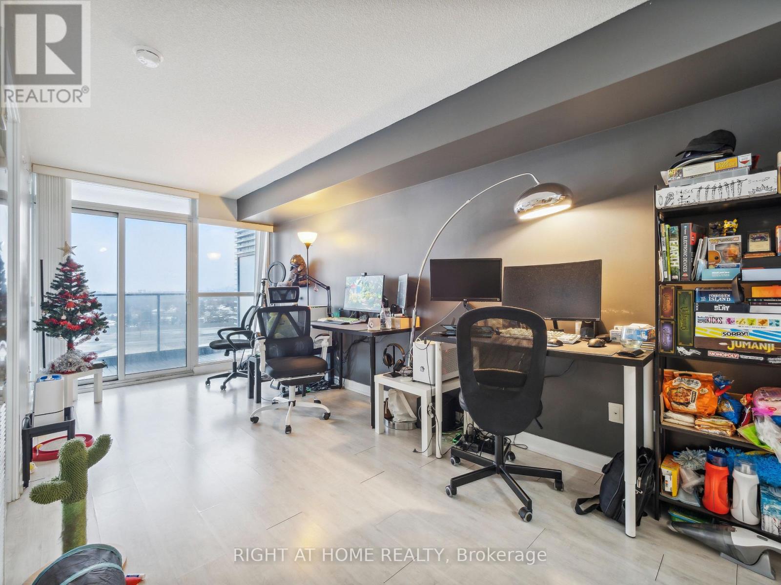 1701b - 19 Singer Court, Toronto, Ontario  M2K 0B2 - Photo 9 - C12433579