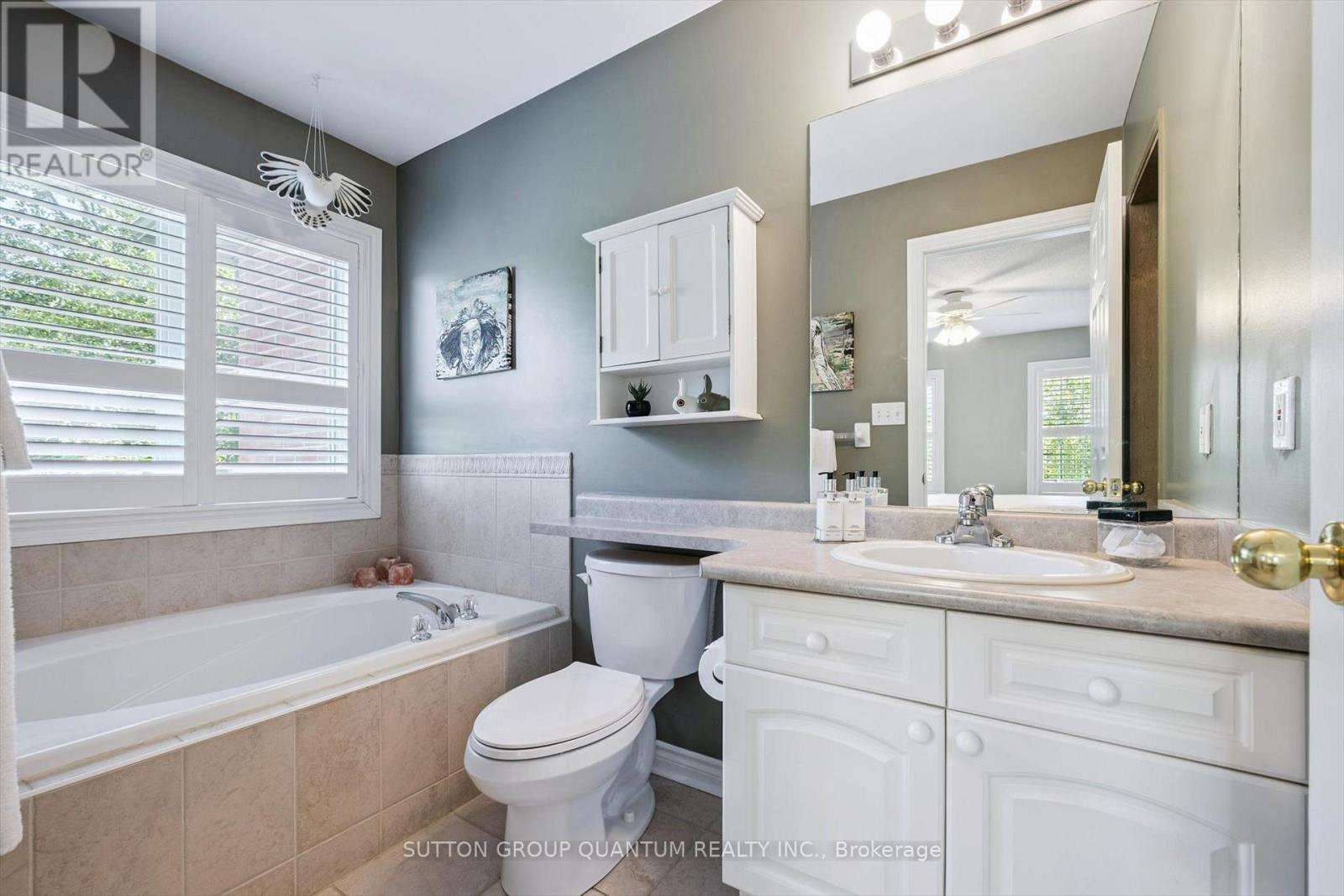 33 - 300 Ravineview Way, Oakville, Ontario  L6H 7J1 - Photo 22 - W12425626