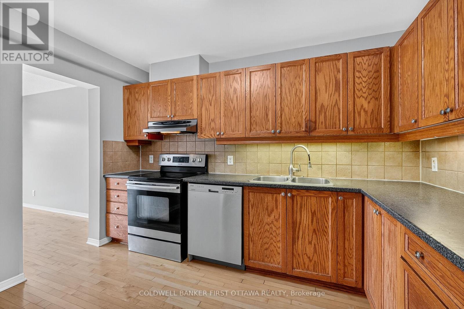 1249 Klondike Road, Ottawa, Ontario  K2W 1E1 - Photo 24 - X12433655