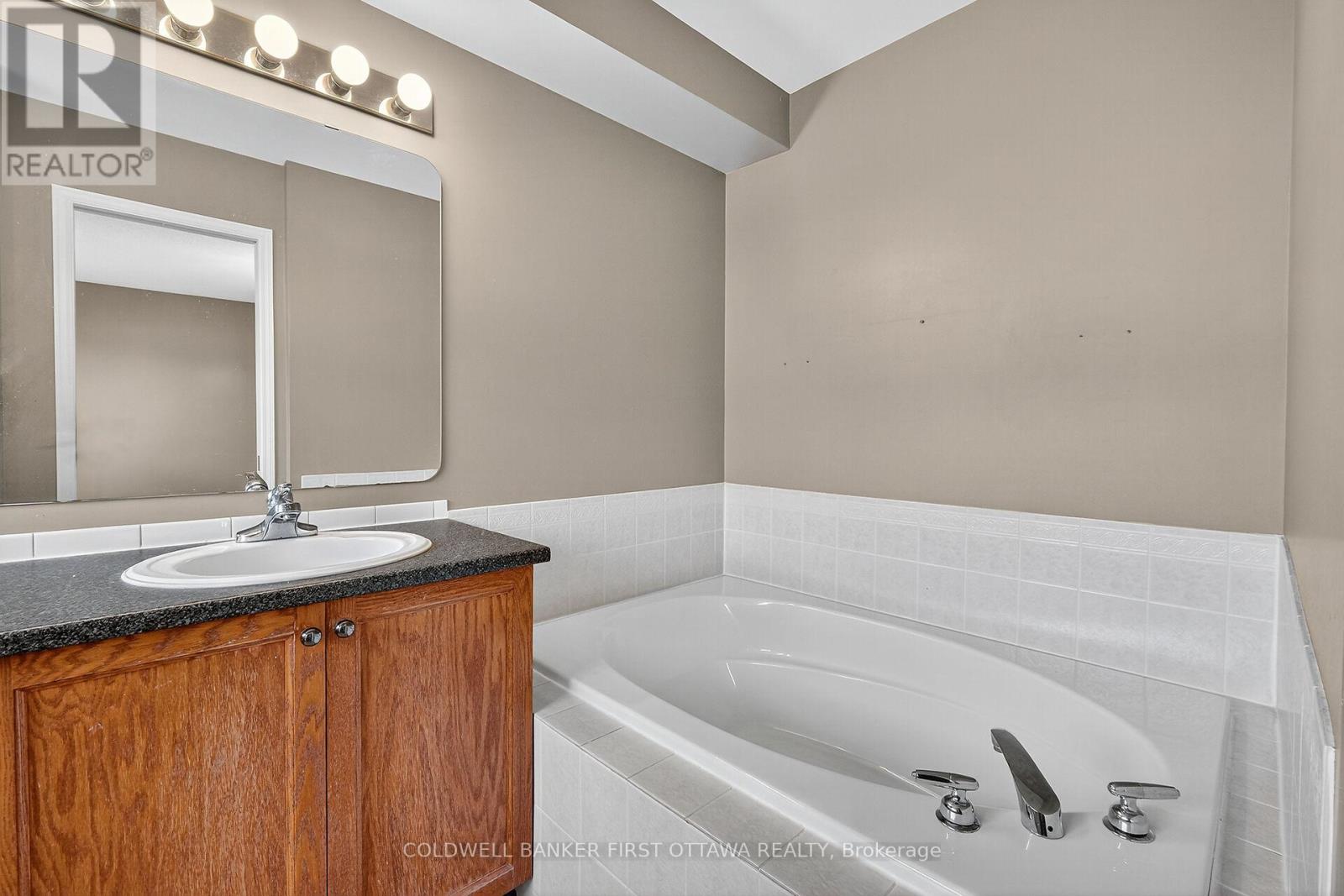 1249 Klondike Road, Ottawa, Ontario  K2W 1E1 - Photo 34 - X12433655
