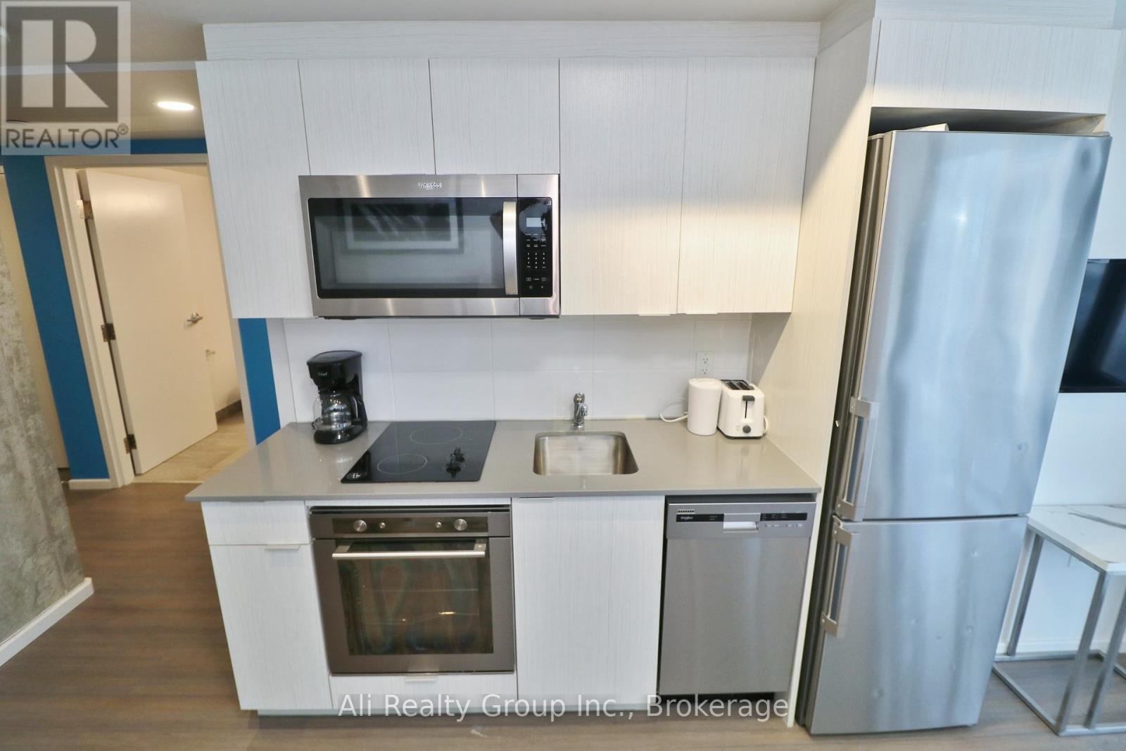1618 - 105 Champagne Avenue S, Ottawa, Ontario  K1S 5E5 - Photo 7 - X12433669