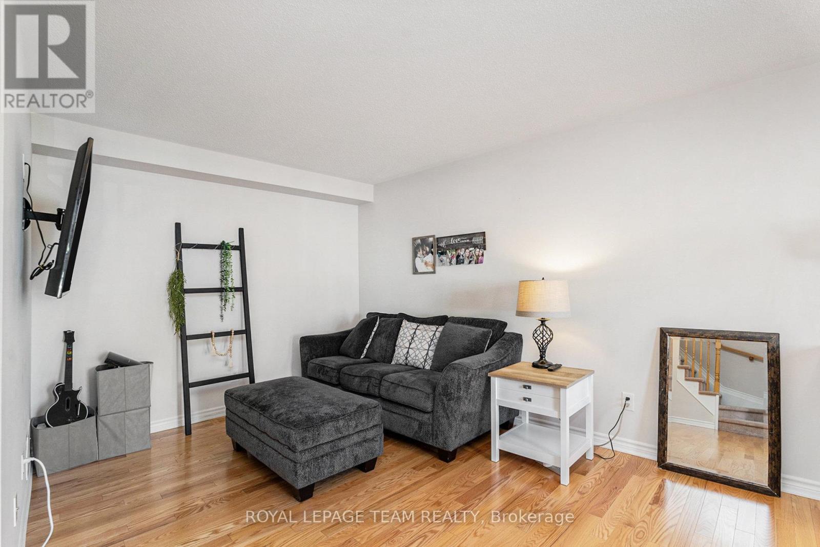 549 Snow Goose Street, Ottawa, Ontario  K2J 0T3 - Photo 9 - X12433682