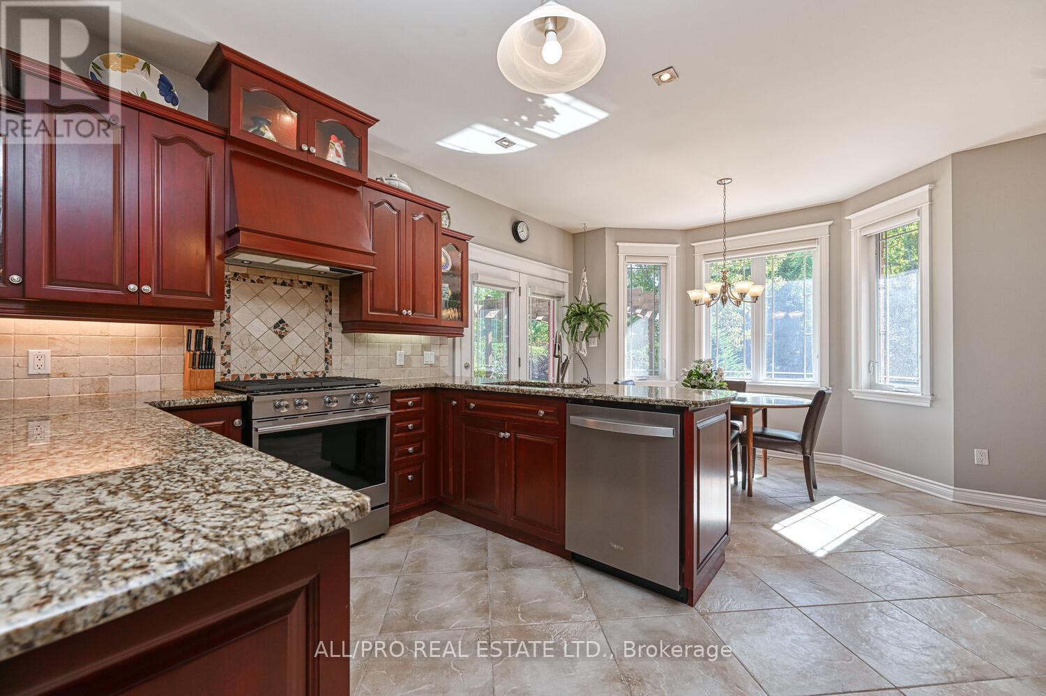 1238 Tintern Drive W, Ottawa, Ontario  K4P 1R4 - Photo 11 - X12433686