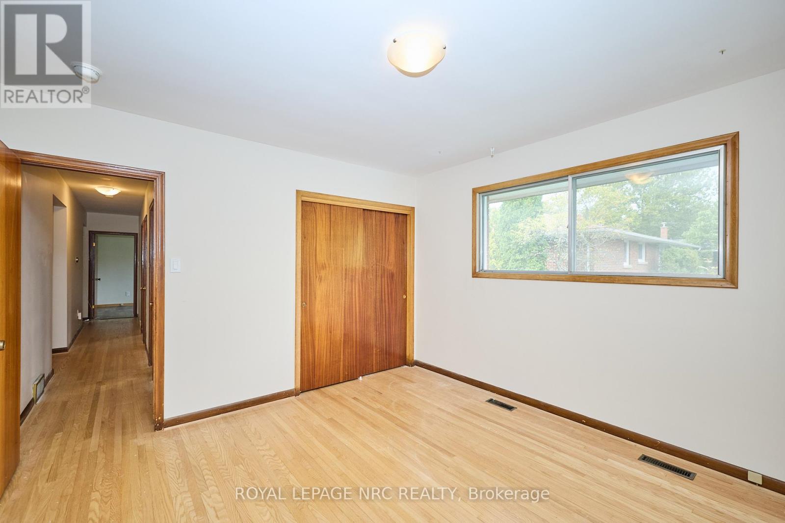 17 Alan Crescent, Pelham (Fonthill), Ontario  L0S 1E0 - Photo 14 - X12433674
