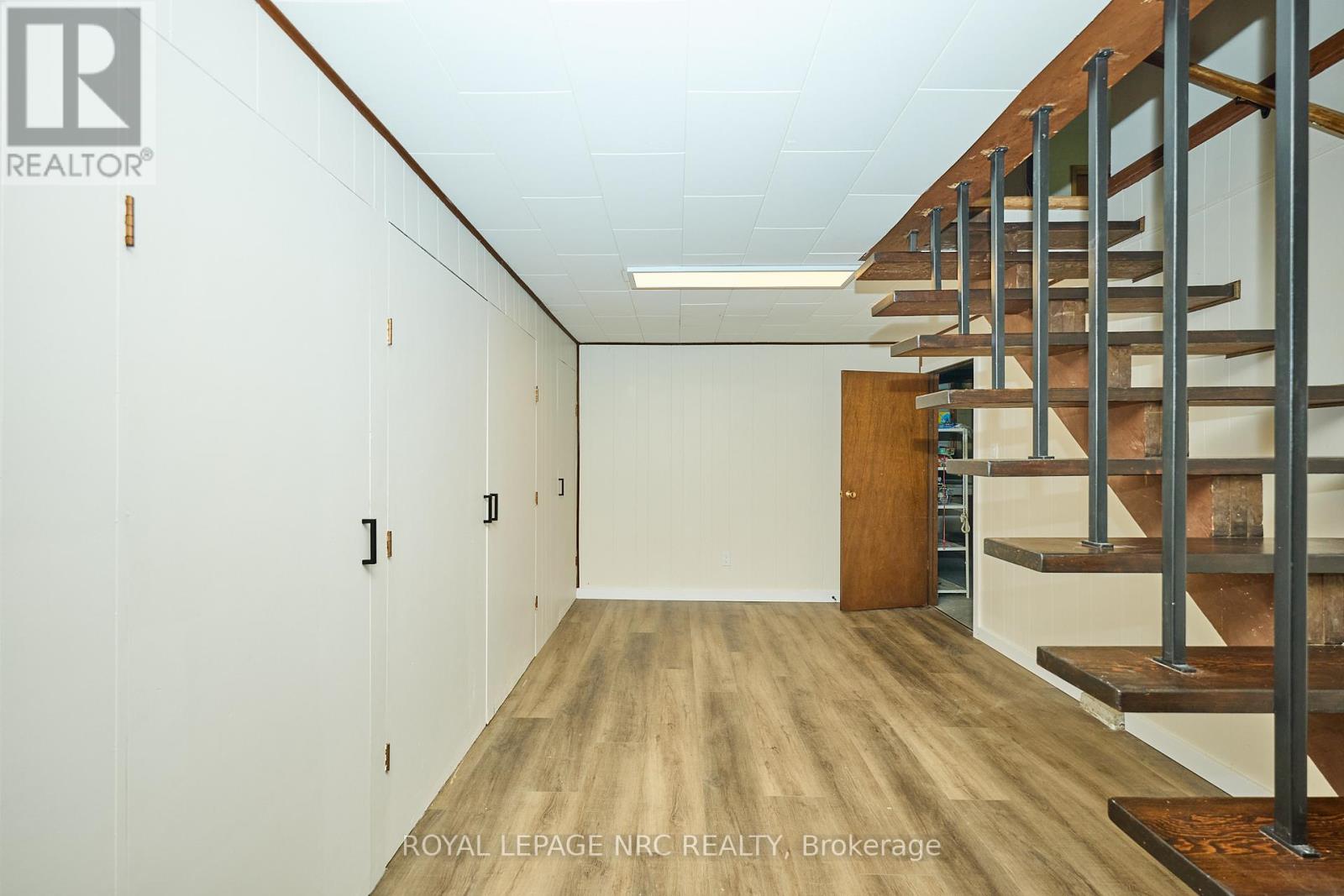 17 Alan Crescent, Pelham (Fonthill), Ontario  L0S 1E0 - Photo 27 - X12433674