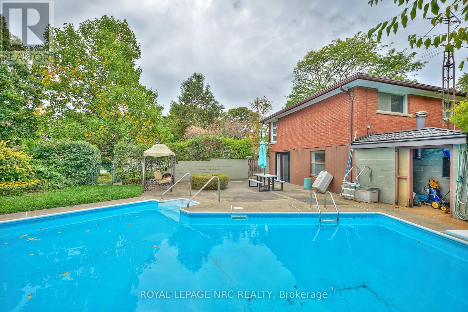 17 Alan Crescent, Pelham (Fonthill), Ontario  L0S 1E0 - Photo 32 - X12433674
