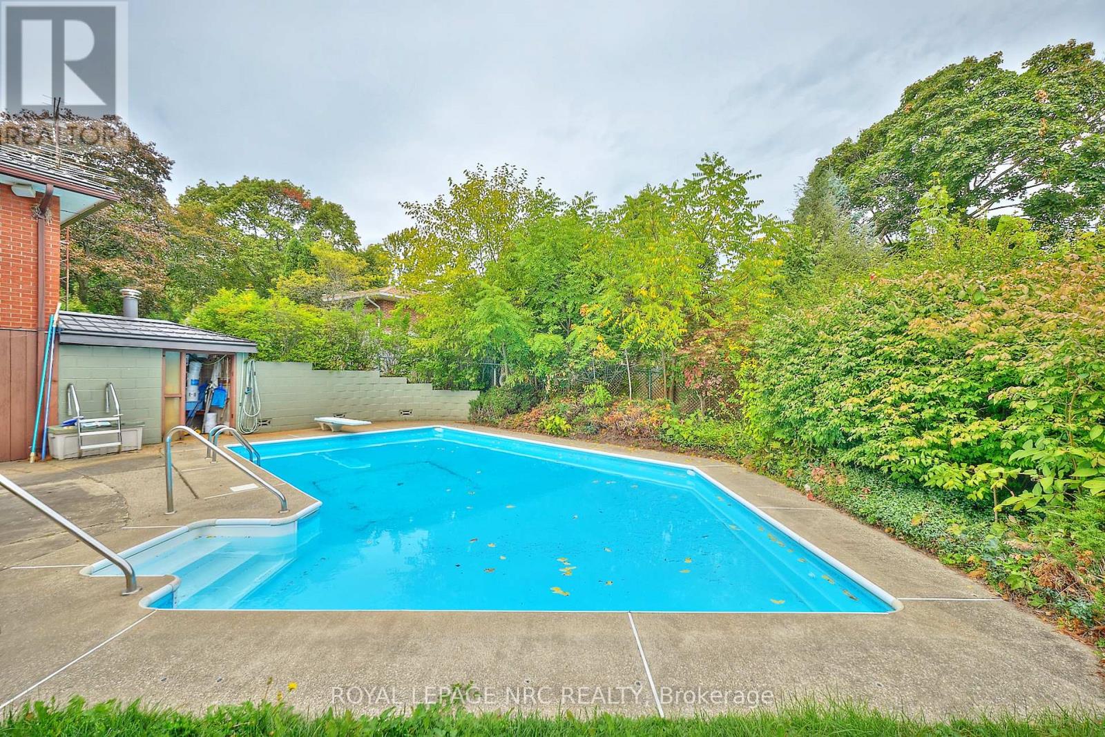 17 Alan Crescent, Pelham (Fonthill), Ontario  L0S 1E0 - Photo 34 - X12433674