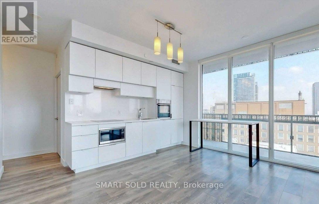 1011 - 8 Eglinton Avenue E, Toronto, Ontario  M4P 0C1 - Photo 3 - C12433679