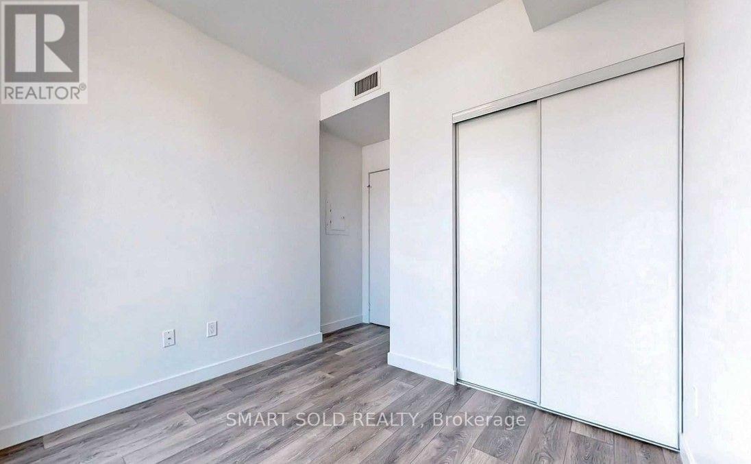 1011 - 8 Eglinton Avenue E, Toronto, Ontario  M4P 0C1 - Photo 6 - C12433679